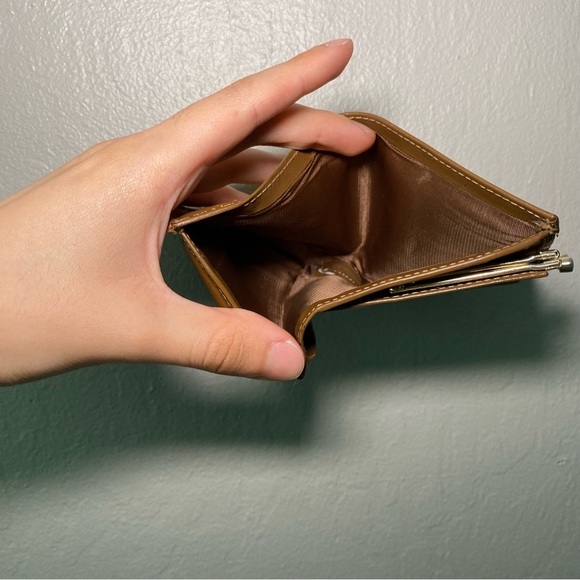 BURBERRY Leather-Trimmed Check Wallet - Picture 7 of 11